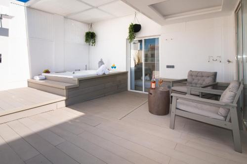 Dreta de l'Eixample Appartement | Luxury Penthouse with Jacuzzi & Large Terraces by Passeig de Gràcia