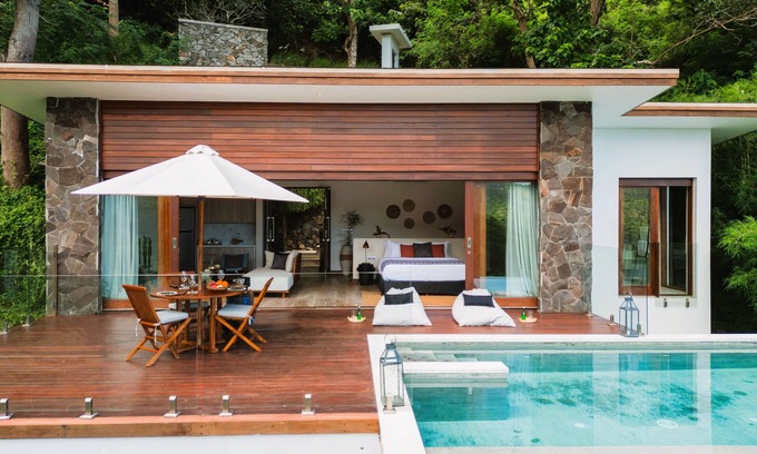 Praya Barat Appartement | Luxury Pool Studio Deluxe, Selong Belanak Ocean View, Selong Selo Resort