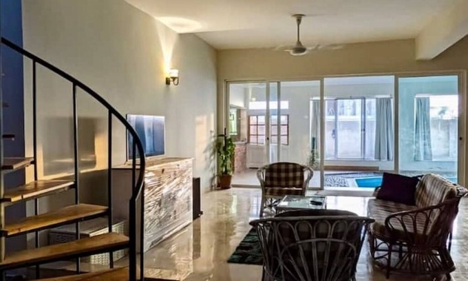 G-8 Sector Appartement | Luxury Poolside
