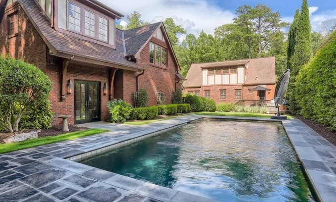 Buckhead Maison | Luxury/Private Guesthouse with a Pool in ATL - Garage Parking Pet Friendly!