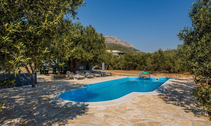 Kastel Gomilica Appartement | Villa de luxe avec piscine chauffée / refroidie et grand jardin près de Split