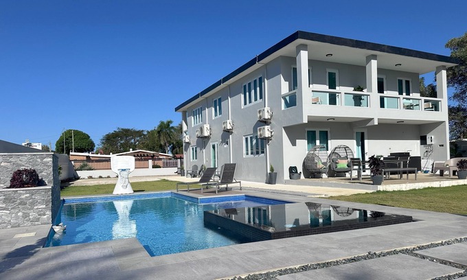 Puerto Nuevo Maison | Luxury Private Villa with Pool, Basketball Court & 6 Bedrooms – Sleeps 14!