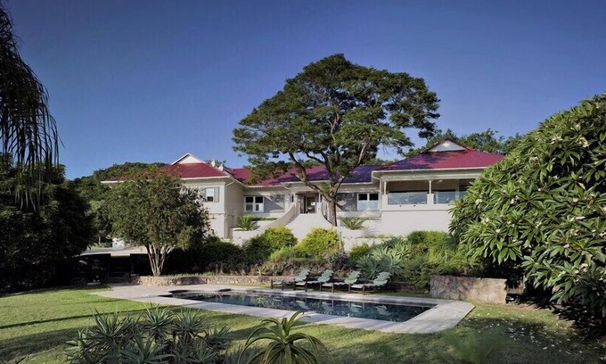 White River Villa | Luxury Private Villa for 6 guests / Fully Catered / 20 mins from Kruger Park