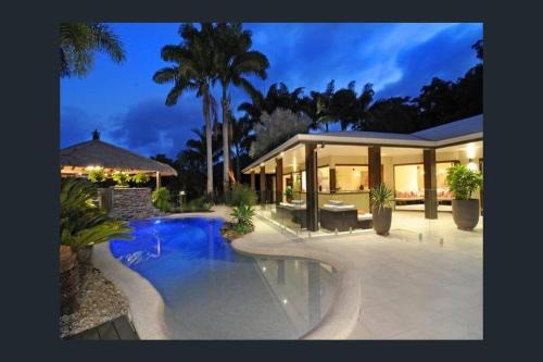 Mossman Maison | Luxury rainforest eyrie with panoramic views