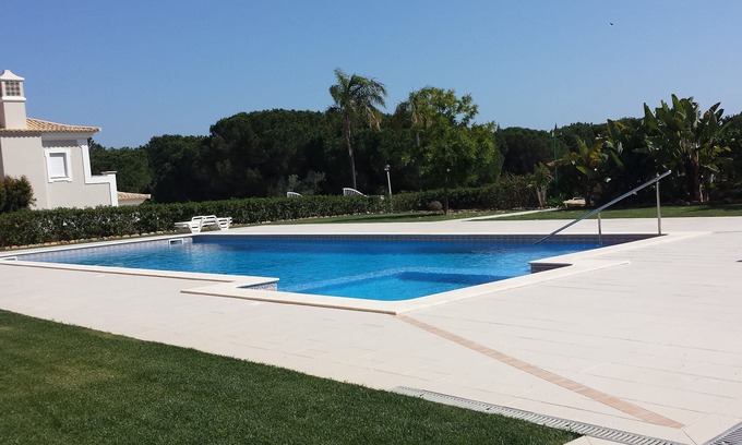 Vale do Garrao Appartement | Luxury Raised Ground Flr. Appartement, à 1 km des superbes plages de Vale do Lobo Wi-Fi