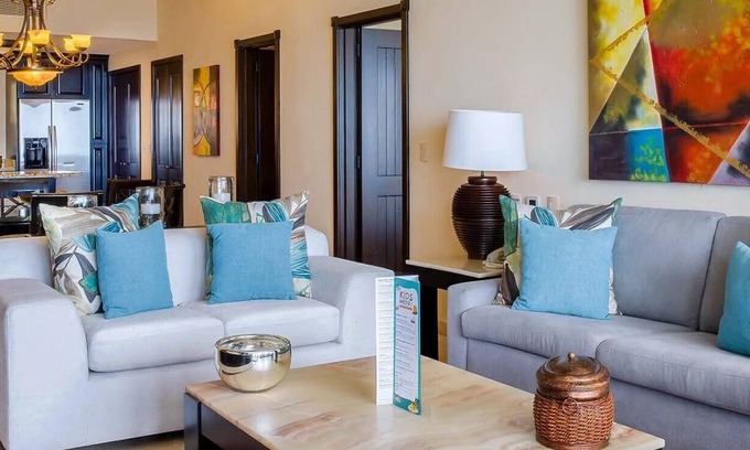 Villa de Guadalupe Hôtel | Luxury Resort Living – 2BR/3BA Garza Blanca Suite for 6