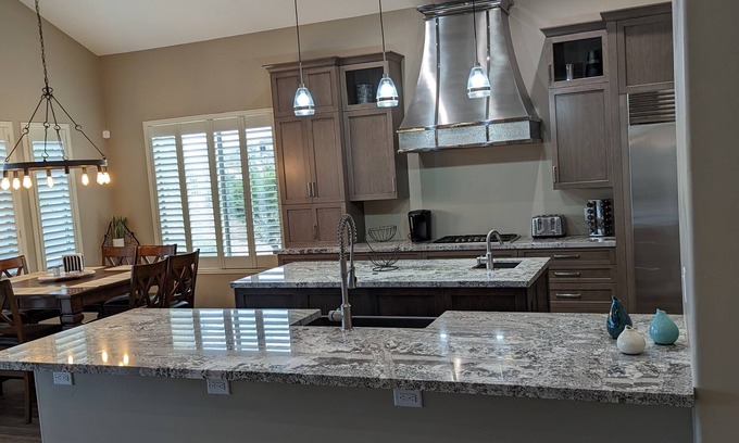 Desert View Village Maison | Luxury 5BD N Scottsdale / Cave Creek-Mtn / Coucher de soleil sur la piscine / NOUVEAU spa