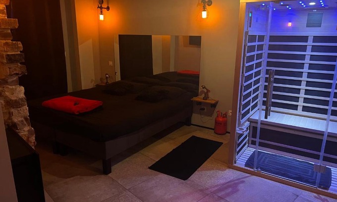 Sarreguemines Appartement | Luxury room (Factory Room)