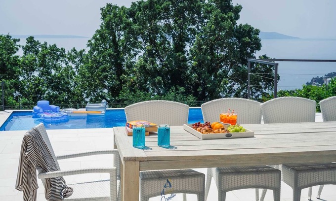Pobri Villa | Villa de luxe au design royal pour 10 personnes avec piscine privée et vue panoramique sur la mer
