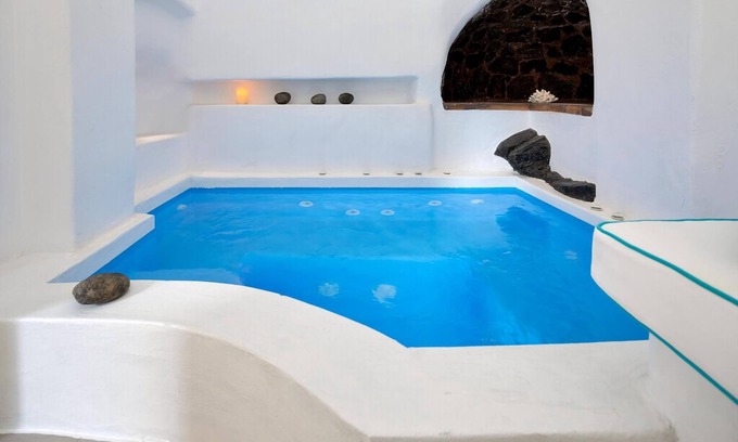 Exo Gonia Villa | Luxury Santorini Suite | Grand Suite | 2 Bedrooms | Terrace with Stunning Sea Views