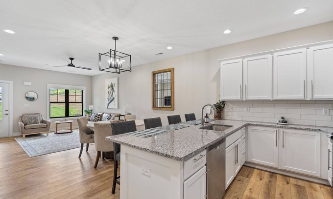 Booneville Maison | Luxury Scenic View Jordan Creek
