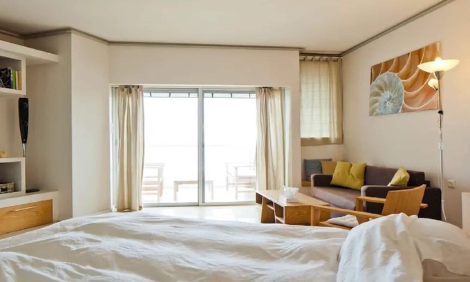 Herzliya Pituach Appartement | Appartement de Luxe avec Vue sur la Mer et Balcon W