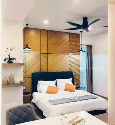 Seri Tanjung Pinang Appartement | Luxury Seaview Family Suite by Little Cabin