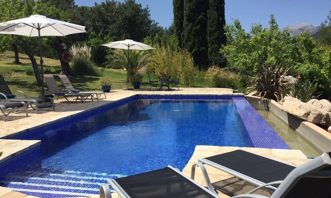 Campanet Villa | Villa isolée de luxe avec piscine à débordement à 20 minutes des plages
