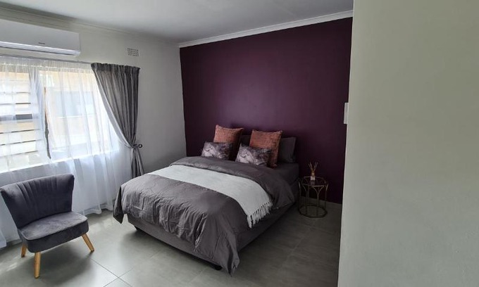 Umtata Appartement | Luxury Self-Catering Bachelor Apartment