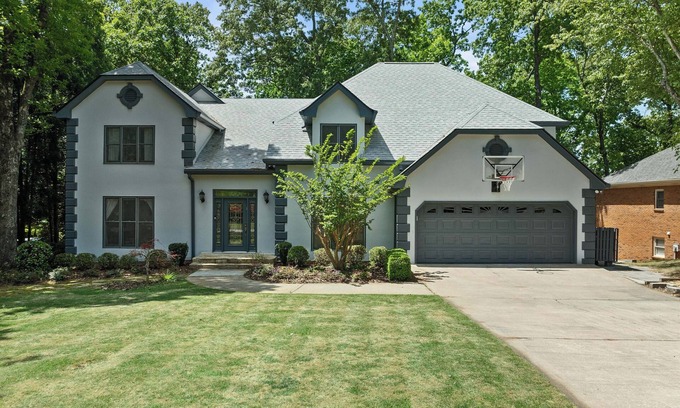 Roswell Maison | Luxury Serene 7-bedroom 5.5-bath 2 Living Rooms 2 Kitchens Close to Lake & Golf