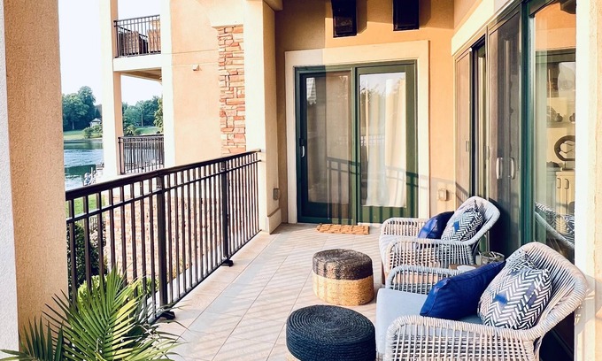 Westlake Corner Copropriété | Luxury with a View