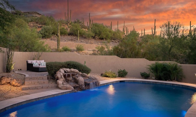Cave Creek Maison | Luxury Sonoran Nights,Walk to Cave Creek, Heated Pool/Hot Tub, Backs Black Mtn
