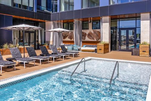Shawmut Appartement | Luxury South End Views and Pool