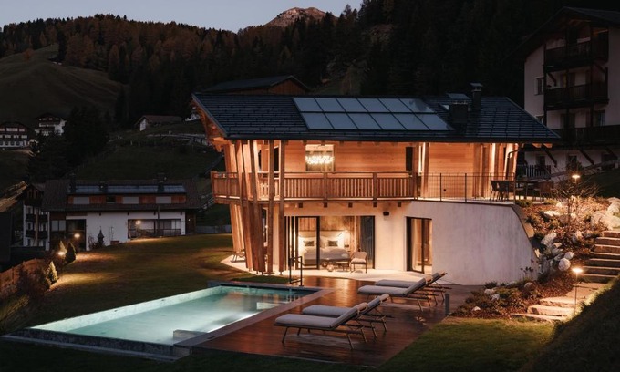Daunei Chalet De Ski | Luxury Spa Chalet Lum d'Or