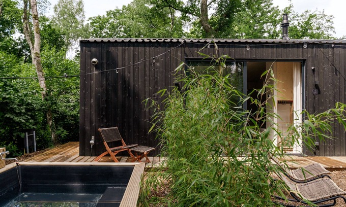 Nunspeet Maison | Luxury Spa Tiny House with hottub, in the woods, Japandi style