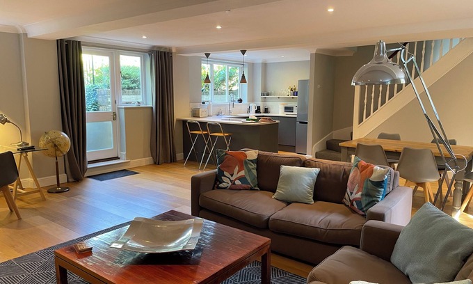 East Molesey Cottage | Luxe, espace et emplacement idéal à Hampton Court