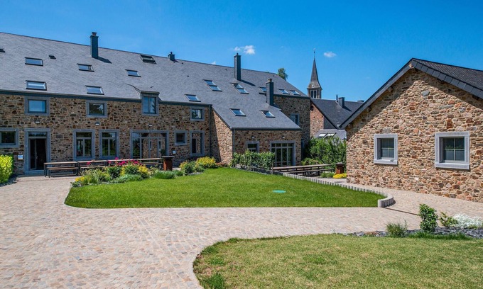 Bourseigne-Vieille Maison | Séjour de luxe ; La Croix Scaille