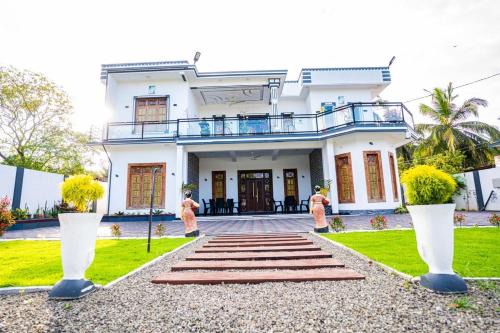 Eravur Pattu Maison | Luxury Stay Near Pasikuda