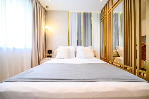 Sector 4 Appartement | Luxury Studio Design By YamaLuxe