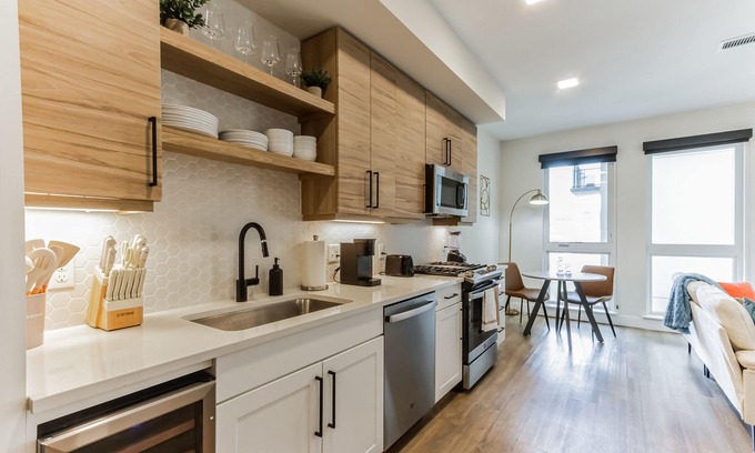 Uptown Appartement | Luxury Studio, Gym, Spa, Garage Parking, Safe 314