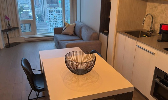 Ville-Marie Copropriété | Luxury Studio in heart of Downtown