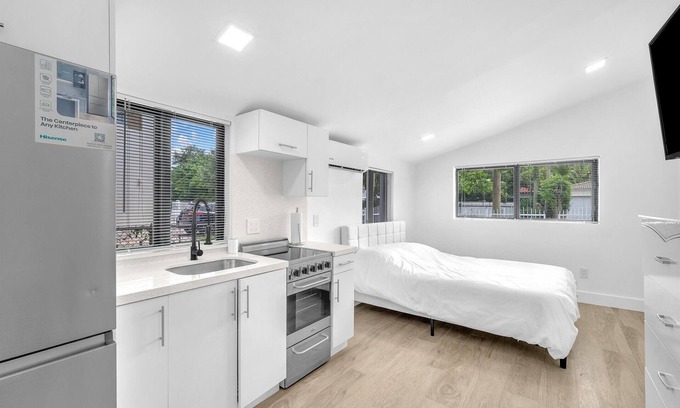 Miami Shores Maison | Luxury Studio in Prime Location