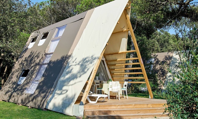 Baia Domizia Maison | Luxury Tent by Interhome