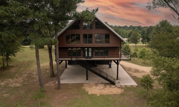 Talisheek Maison | Luxury Three Story Cabin on the River