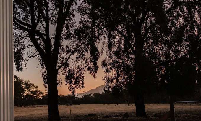 Bellellen Maison | Luxury tiny house on your own 12 acres close to and with views of the Grampians.