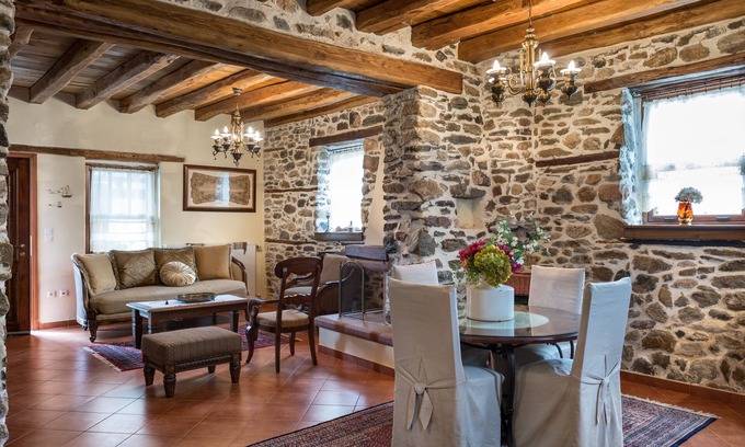 Vrasna Maison | Maison traditionnelle en pierre de luxe à Vrasna
