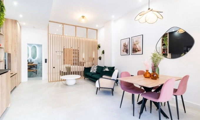 Figares Appartement | Luxury Urban Hideaway Near Granada City Center