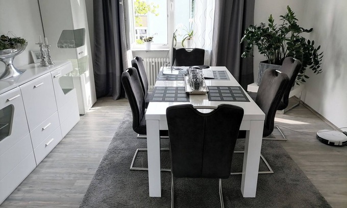 Zweibruecken Appartement | Luxury vacation apartment "Christine "100 sqm close to the city center Quiet location Wlan Stove