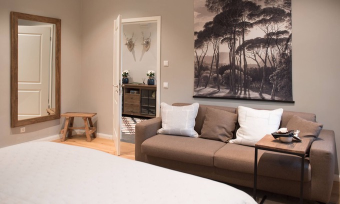 Friedeburg Appartement | Luxury vacation apartment tom Brok in Karl-Georgs-Forst; dogs welcome