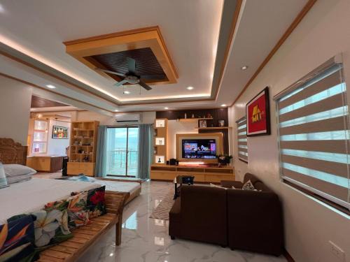 Lila Maison | Luxury Vacation House Oceanfront in Lila, Bohol