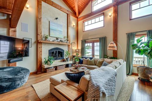 Vashon Island Maison | Luxury Vashon Vacation Rental with Beach Access!