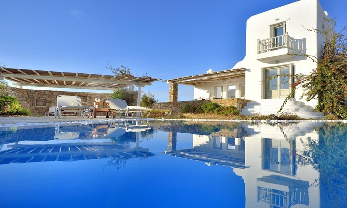 Paradise Villa | Cycladic Villa Clio with pool