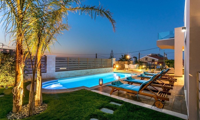 Agia Marina Villa | Villa de luxe Crete | Villa Marina Mare | 4 chambres | Piscine privee | Sauna | Chania