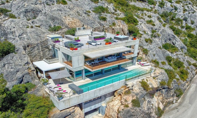 Urbanitzacio la Font Villa | Luxury villa with heated pool, amazing views