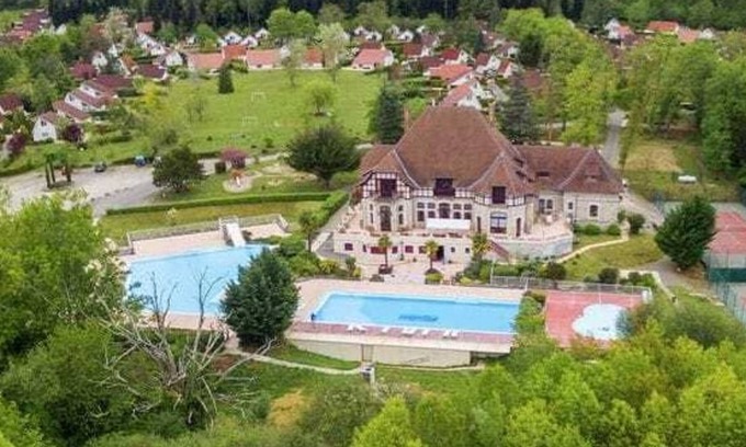 Daumazan-sur-Arize Maison | Luxury villa on park with 2 pools