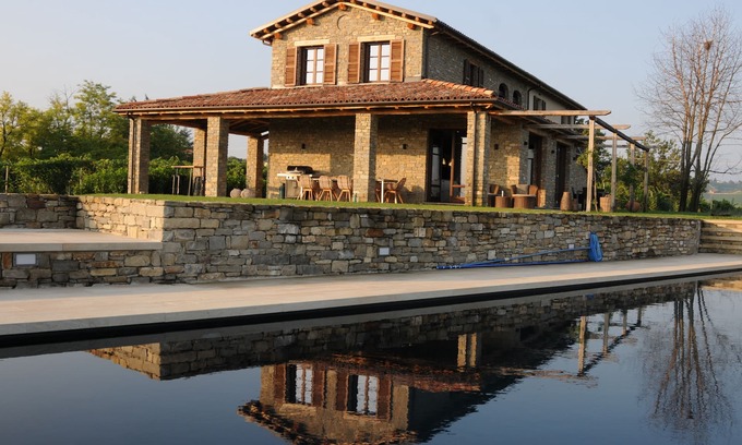 Calosso Villa | VILLA DE LUXE DANS LES VIGNES DU PIEMONT - 265m2 - 10 pers. - Piscine de 5x14m