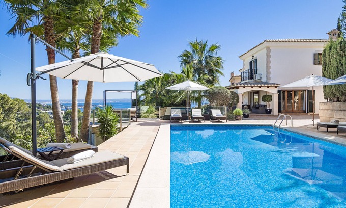 Portals Nous Villa | Villa de luxe avec vue fantastique sur la mer pour les plus hautes exigences près de Palma