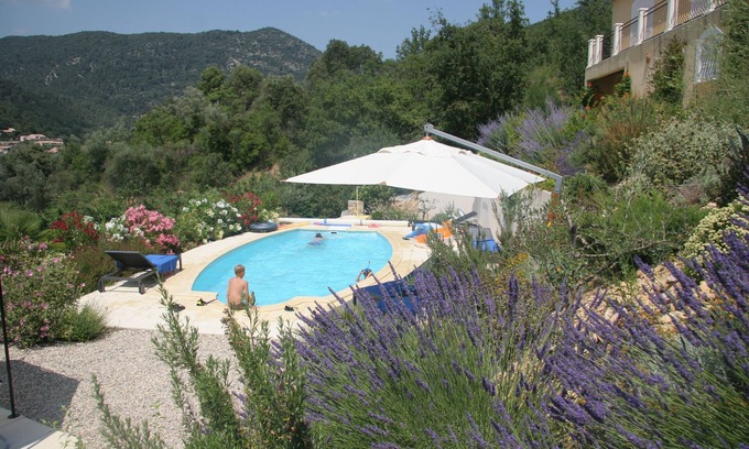 Nyons Maison | Villa de luxe avec piscine chauffée et vue panoramique, à 10 min à pied du vieux Nyons