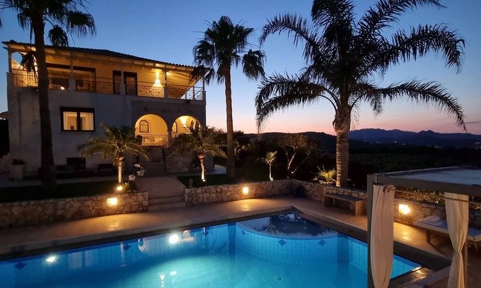 Darmarochori Villa | Villa indépendante de luxe avec piscine, près de la plage, vue panoramique
