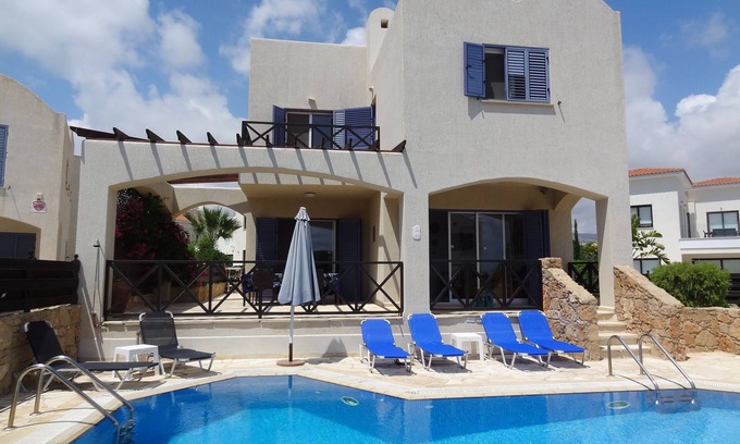 Chlorakas Villa | Villa de luxe avec piscine privée et vue imprenable sur la Méditerranée